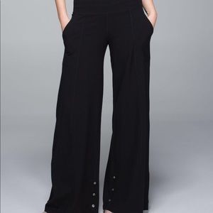 Lululemon Seva Pants size 8